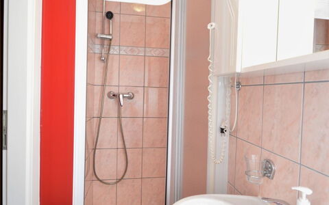 Logement:&nbsp;Zwei Rosen (Pul550) 701.1