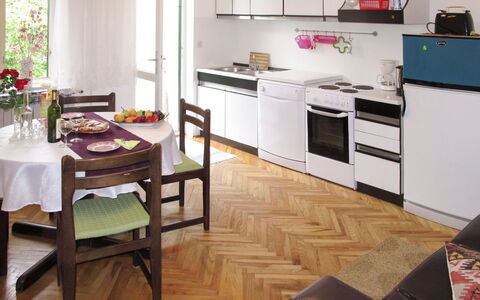 Mošćenička Draga 619: Meubles, Sol, Pièce, Propriété, Cuisine, Revêtement De Sol Stratifié, Sol, Parquet, Design Intérieur, Comptoir