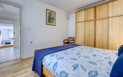 Krk Njivice 617: Meubles, Design Intérieur, Sol, Sol, Lit, Chambre, Pièce, Bois, Plafond, Drap De Lit