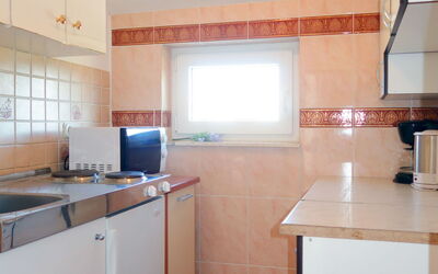 Mira 669.2: Pièce, Propriété, Cuisine, Bâtiment, Cabinetry, Meubles, Maison, Comptoir, Principaux Appliance, Design Intérieur
