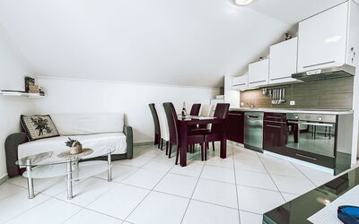 Mirjana 608.2: Design Intérieur, Plafond, Sol, Meubles, Sol, Canapé, Pièce, Salon, Appartement, Chaise