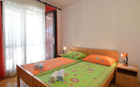 Trogir 667: Chambre, Lit, Pièce, Meubles, Drap De Lit, Propriété, Cadre De Lit, Matelas, Design Intérieur, Literie