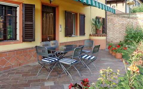 Cortazzone 603: Propriété, Bâtiment, Patio, Immobilier, Cour, Maison, Arrière-Cour, Porche, Cour, Pièce