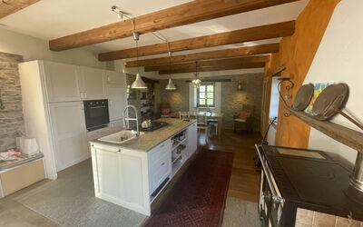 Casa Vacanza Cascina Lovera 606.4: Cabinetry, Bâtiment, Comptoir, Bois, Cuisine, Maison, Architecture, Design Intérieur, Faisceau, Sol