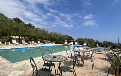 San Lorenzo al Mare 639: Mobilier De Jardin, Piscine, Aménagement Paysager, Recours, Eco Hôtel, Miroir D'Eau