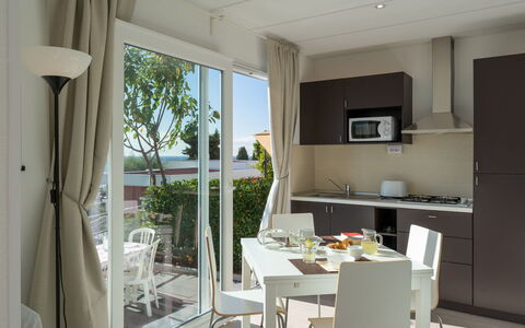 San Lorenzo al Mare 640: Propriété, Pièce, Bâtiment, Design Intérieur, Meubles, Maison, Immobilier, Domicile, Salle À Manger, Table