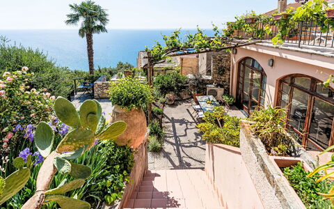 Mare (Flg136): Mer, Balcon, Côte, Océan, Eco Hôtel, Recours, Hacienda, Villa, Pot De Fleur