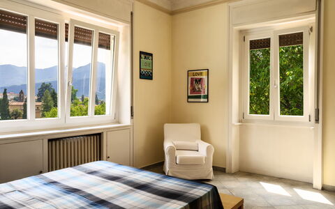 Del Sole: Pièce, Propriété, Plafond, Design Intérieur, Meubles, Bâtiment, Sol, Maison, Mur, Chambre
