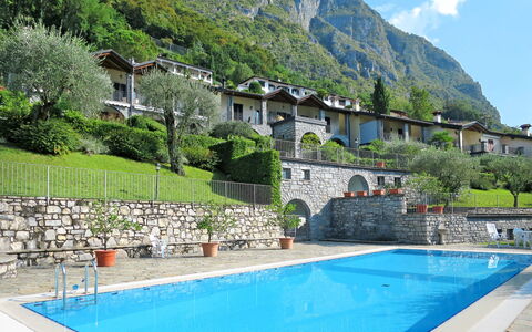 Poggio degli Ulivi: Piscine, Propriété, Bâtiment, Loisir, Immobilier, Recours, Ville Resort, Maison, Villa, Vacances