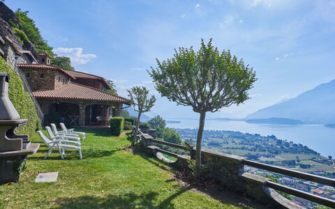 Dongo 652: Plante, Ciel, Nuage, Paysage Naturel, Bâtiment, Montagne, Bois, Lot Terre, Arbre, Herbe