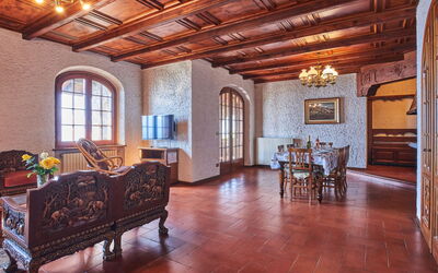 Villa Bellavista 652.1: Table, Meubles, Propriété, Fenêtre, Bois, Design Intérieur, Architecture, Salle, Sol, Salon