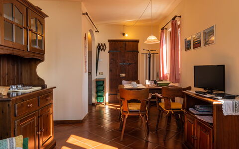 Gravedona 720: Pièce, Meubles, Propriété, Bâtiment, Design Intérieur, Comptoir, Sol, Cabinetry, Cuisine, Maison