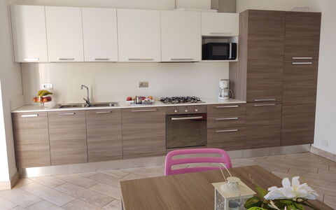 Gravedona 721: Cabinetry, Comptoir, Meubles, Propriété, Cuisinière, Appareil De Cuisine, Cuisine, Table, Bois, Design Intérieur