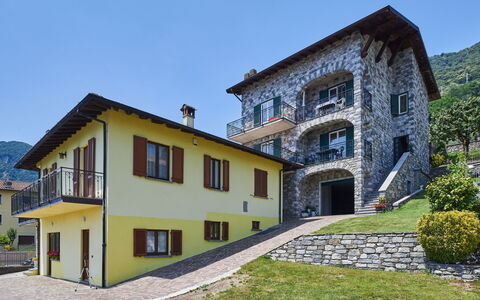 Domaso 645: Ciel, Plante, Bâtiment, Propriété, Fenêtre, Maison, Lot Terre, Chalet, Toit