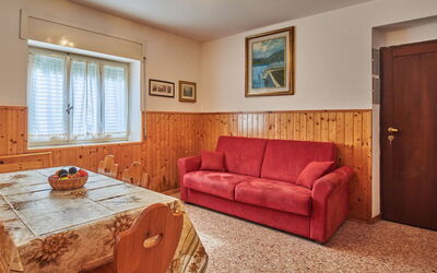 Marta 690.3: Meubles, Cadre, Fenêtre, Bois, Design Intérieur, Sol, Sol, Salon, Bâtiment, Tache De Bois
