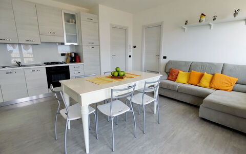 Gera Lario 693: Cabinetry, Propriété, Meubles, Table, Evier, Évier, Comptoir, Design Intérieur, Architecture, Sol