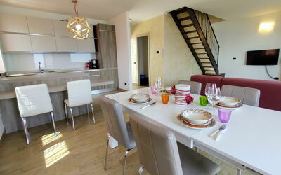 Robinia 693.2: Table, Meubles, Propriété, Vaisselle, Table Cuisine Et Salle A Manger, Bois, Chaise, Design Intérieur, Cuisine, Sol