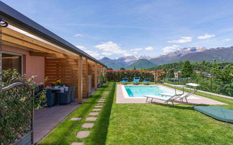Colico 624: Plante, Ciel, Nuage, Bâtiment, L'Eau, Piscine, Ombre, Lot Terre, Montagne, Herbe