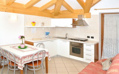 Ornella (Ldl161) 658.2: Pièce, Propriété, Meubles, Cuisine, Bâtiment, Design Intérieur, Maison, Plafond, Sol, Chalet
