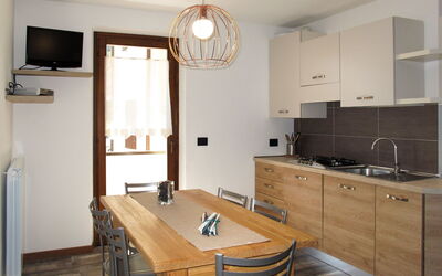 Alessio (Ldl452) 662.3: Pièce, Meubles, Propriété, Comptoir, Cuisine, Bâtiment, Cabinetry, Design Intérieur, Sol, Plafond