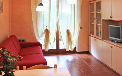 Sole del Garda 718.5: Pièce, Propriété, Meubles, Sol, Design Intérieur, Salon, Bâtiment, Dur, Mur, Maison