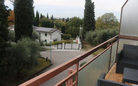 Le Tende: Plante, Bâtiment, Ciel, Fenêtre, Arbre, Lot Terre, Maison, Design Urbain, Zone Résidentielle, Immobilier