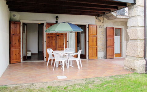 Garda 625: Propriété, Maison, Bâtiment, Pièce, Immobilier, Porche, Domicile, Chalet, Meubles, Patio