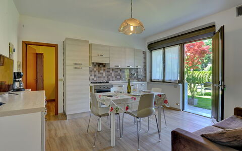 Lago di Caldonazzo 608: Pièce, Propriété, Meubles, Bâtiment, Design Intérieur, Sol, Plafond, Maison, Immobilier, Dur