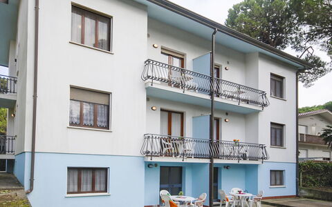 Tiziano: Propriété, Maison, Bâtiment, Zone Résidentielle, Immobilier, Architecture, Domicile, Appartement, Façade, Balcon