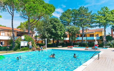 Bibione 751: Piscine, Loisir, Propriété, Recours, Ville, Immobilier, Centre De Loisirs, Bâtiment, Ville Resort, Vacances