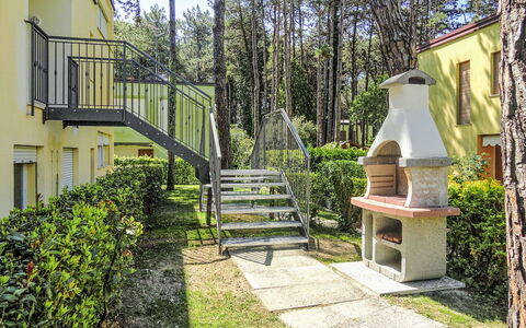 Bibione 752: Plante, Bâtiment, Propriété, Botanique, Arbre, Végétation, Lot Terre, Escaliers, Maison, Chalet