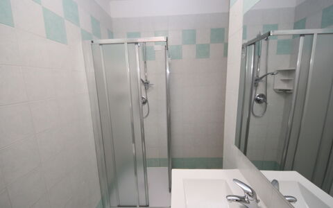 Rosolina Mare 648: Porte De Douche, Propriété, Luminaire Plomberie, Miroir, Tete De Douche, Douche, Bar De Douche, Salle De Bains, Architecture