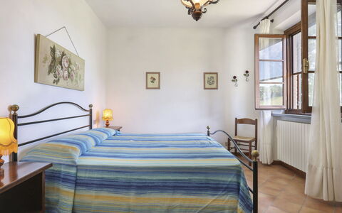 Terricciola 603: Chambre, Lit, Pièce, Meubles, Propriété, Drap De Lit, Cadre De Lit, Design Intérieur, Plafond, Literie