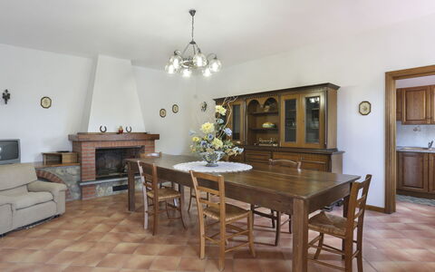 Terricciola 603: Pièce, Propriété, Meubles, Sol, Bâtiment, Design Intérieur, Plafond, Salle À Manger, Table, Immobilier