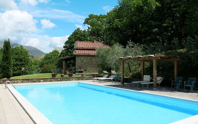 Bagni di Lucca 625: Piscine, Propriété, Loisir, Maison, Immobilier, Vacances, Bâtiment, Recours, Domicile, Été