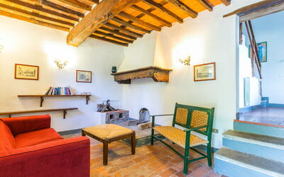 Podere Cima a Zano Apt.alfiero 626.8: Meubles, Propriété, Table, Bois, Cadre, Design Intérieur, Sol, Sol, Salon, Dur