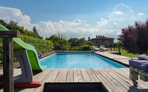 Le Buche: L'Eau, Ciel, Nuage, Plante, Piscine, Bâtiment, Bleu Azur, Rectangle, Arbre, Paysage Naturel