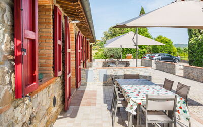 Girasole 626.5: Propriété, Ciel, Meubles, Table, Pot De Fleur, Chaise, Bâtiment, Bois, Architecture, Mobilier De Jardin