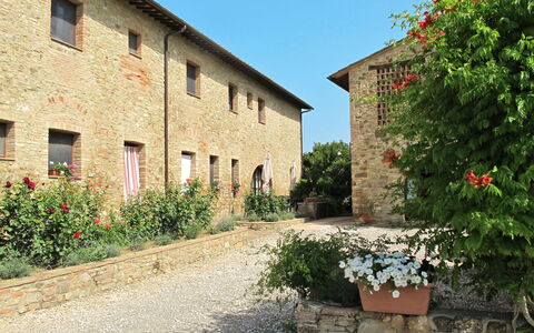 Linari 603: Propriété, Maison, Bâtiment, Mur, Ville, Village, Immobilier, Zone Rurale, Arbre, Architecture