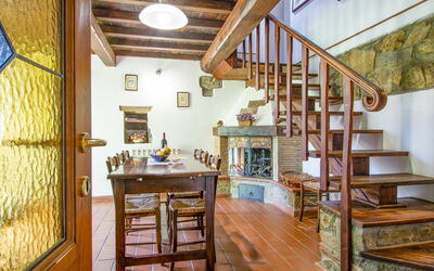 Il Casellino 608.1: Propriété, Bois, Cadre, Escaliers, Étagère, Design Intérieur, Salon, Sol, Table, Dur