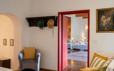 Greve in Chianti 612: Meubles, Bâtiment, Confort, Bleu Azur, Bois, Textile, Design Intérieur, Ombre, Sol, Salon