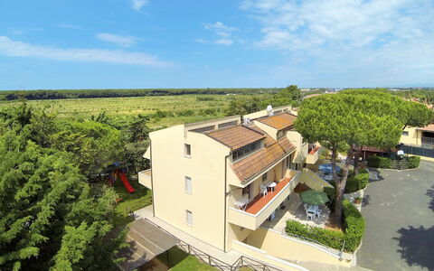 Cecina 610: Ciel, Plante, Nuage, Propriété, Bâtiment, Arbre, Lot Terre, Paysage Naturel, Design Urbain, Maison