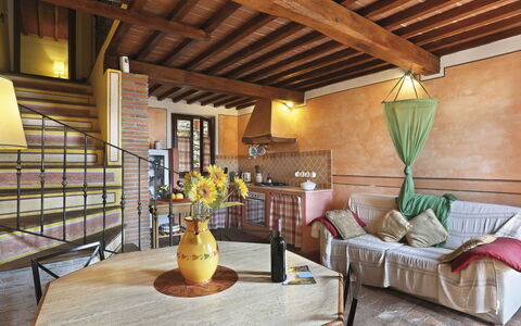 Buti 608: Pièce, Propriété, Design Intérieur, Bâtiment, Salon, Meubles, Plafond, Faisceau, Maison, Domicile
