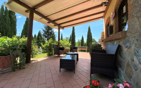 Riparbella 626: Plante, Propriété, Pot De Fleur, Bâtiment, Plante D'Appartement, Arbre, Ombre, Fleur, Paysage, Loisir