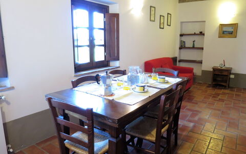 Guardistallo 640: Pièce, Propriété, Meubles, Bâtiment, Table, Salle À Manger, Sol, Table Cuisine Et Salle A Manger, Design Intérieur, Immobilier