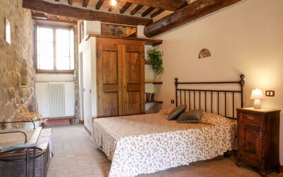 Fonte - Borgo la Civitella 618.2: Propriété, Meubles, Fenêtre, Bâtiment, Confort, Bois, Design Intérieur, Éclairage, Cadre De Lit, Ombre