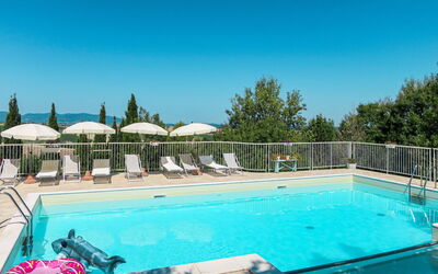 Santa Luce 604: Piscine, Propriété, Loisir, Immobilier, Vacances, Bâtiment, Recours, Maison, Été, Ville Resort
