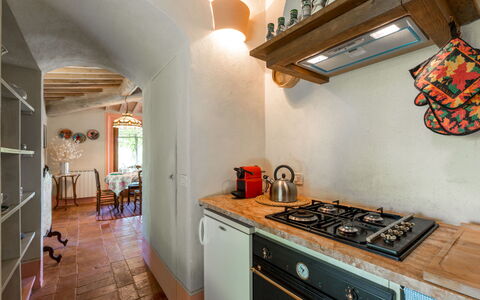 Ginestra: Cabinetry, Meubles, Propriété, Comptoir, Gaz Poele, Appareil De Cuisine, Cuisinière, Cooktop, Cuisine, Bois
