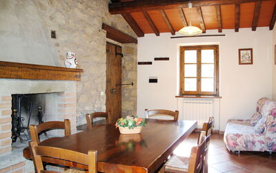 Daino 605.5: Pièce, Propriété, Bâtiment, Meubles, Maison, Design Intérieur, Plafond, Table, Faisceau, Salon