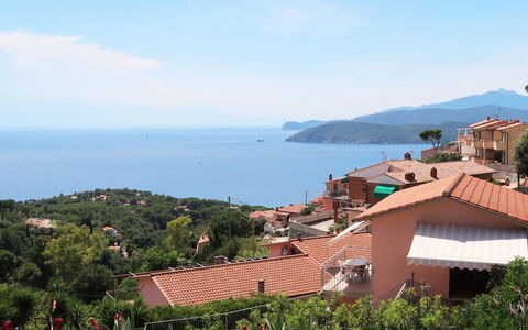 Capoliveri 620: Propriété, Ville, Village, Toit, Bâtiment, Ciel, Côte, Vacances, Maison, Mer